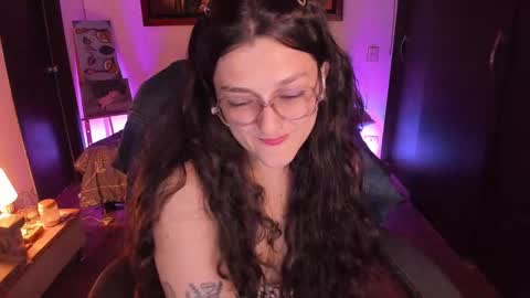 violeta ig  online show from September 13, 2025, 11:59 pm