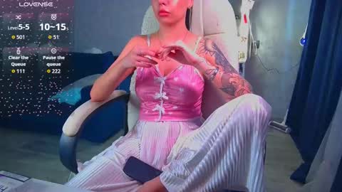 Ilona online show from February 5, 2026, 8:19 am