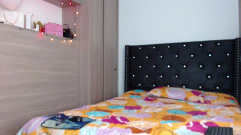 Snapshot of _ravenna_ chatting on January 18, 2025, 11:55 pm Samara Romero online show from January 18, 2025, 11:55 pm