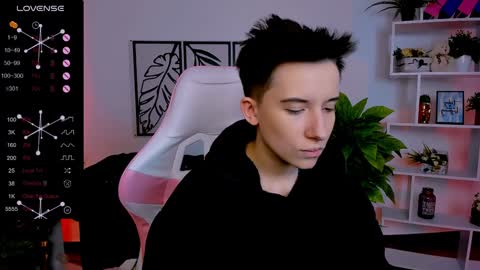 Snapshot of _rein_ramm chatting on February 5, 2025, 6:24 am Rein online show from February 5, 2025, 6:24 am