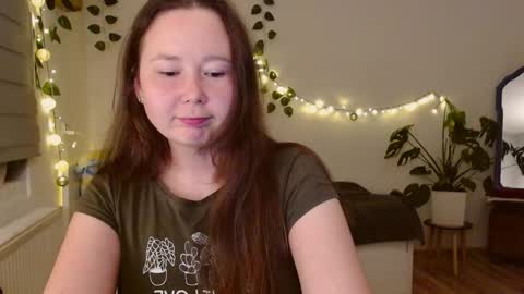 Snapshot of _rosie_cheeks_ chatting on September 23, 2025, 6:44 pm See you online show from September 23, 2025, 6:44 pm