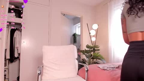 Snapshot of _sandy_s_ chatting on February 18, 2025, 7:21 am Sandyy online show from February 18, 2025, 7:21 am