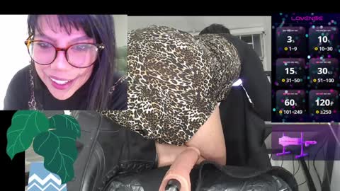 Snapshot of _sarah_escobar chatting on December 31, 2024, 8:59 am _sarah_escobar online show from December 31, 2024, 8:59 am