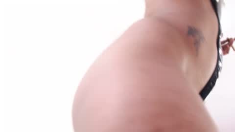 _sarahtomatto_ online show from February 21, 2025, 10:26 pm