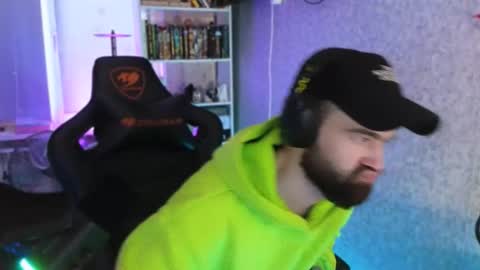 Ask me online show from October 3, 2025, 3:09 pm