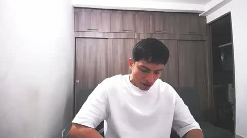 Juan Pablo-independent model online show from March 29, 2026, 10:32 pm