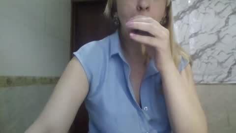  SexyXSveta  online show from February 14, 2026, 2:52 am
