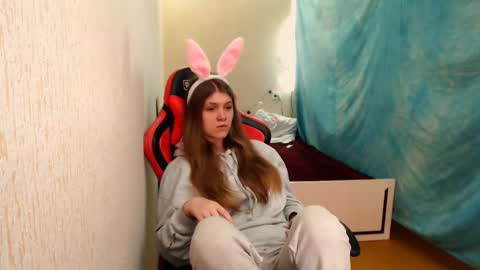 Mari online show from October 23, 2025, 1:54 pm