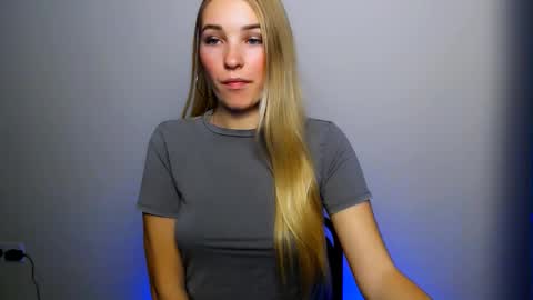 Snapshot of _snow_queen__ chatting on October 29, 2025, 8:21 pm Rachel online show from October 29, 2025, 8:21 pm