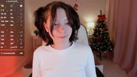 Snapshot of _sofi_spark chatting on December 25, 2024, 10:17 am Sofi Follow me online show from December 25, 2024, 10:17 am