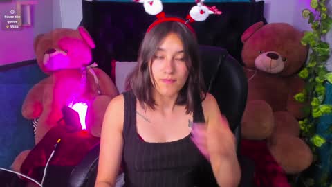 Sophie  online show from December 9, 2024, 8:23 pm