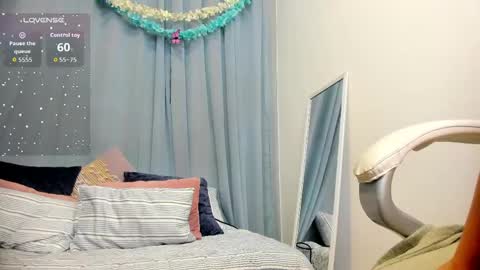 Sophie  online show from May 19, 2026, 7:53 pm
