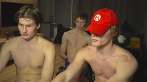OLIVERpvt is open online show from December 5, 2024, 4:12 pm