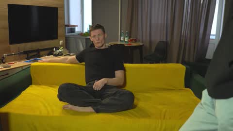 OLIVERpvt is open online show from November 3, 2025, 12:06 pm