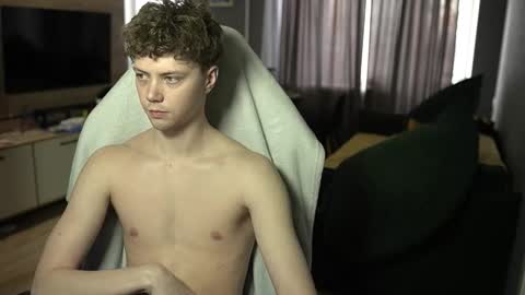 OLIVERpvt is open online show from March 17, 2026, 12:08 pm