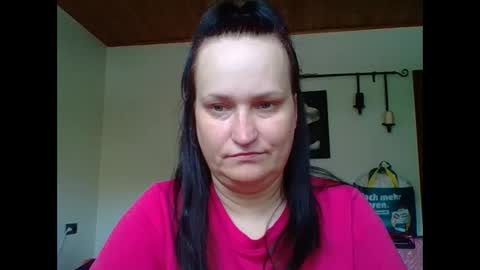 Snapshot of _squirty_pussyyy_ chatting on September 20, 2025, 7:31 am Melisa online show from September 20, 2025, 7:31 am