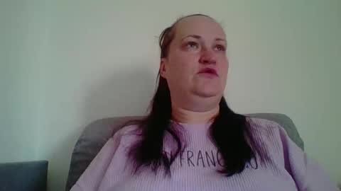 Snapshot of _squirty_pussyyy_ chatting on October 1, 2025, 5:13 am Melisa online show from October 1, 2025, 5:13 am