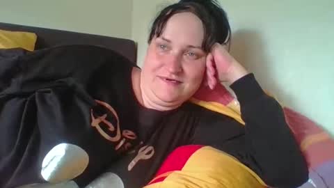 Melisa online show from June 3, 2026, 2:33 pm