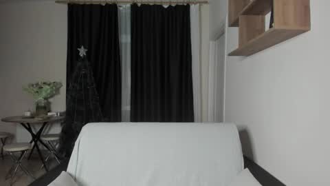 MARKPVT IS OPEN online show from December 18, 2024, 3:37 am