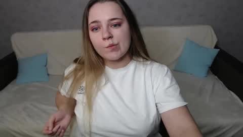 Snapshot of _sweet_lana_ chatting on December 3, 2024, 10:28 am Lana online show from December 3, 2024, 10:28 am