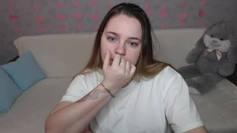 Snapshot of _sweet_lana_ chatting on February 17, 2025, 7:04 am Lana online show from February 17, 2025, 7:04 am