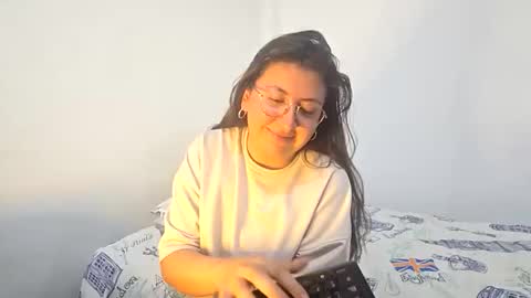 _sweet_melodyy online show from May 24, 2026, 8:14 pm