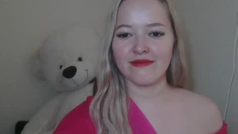 _sweet_smile_ online show from July 30, 2026, 9:47 pm