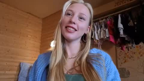 Snapshot of _sweetsky_ chatting on March 15, 2026, 10:10 am _sweetsky_ online show from March 15, 2026, 10:10 am