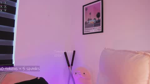 _tammarra_ online show from February 26, 2026, 6:18 pm