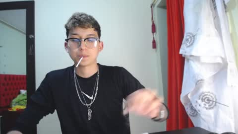 Thomas online show from December 18, 2024, 7:41 pm