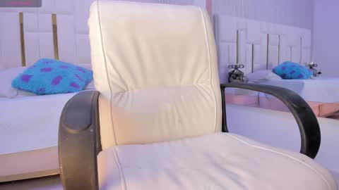 Rousse  online show from September 9, 2025, 7:13 pm