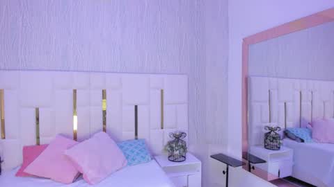 Rousse  online show from October 5, 2025, 7:01 pm