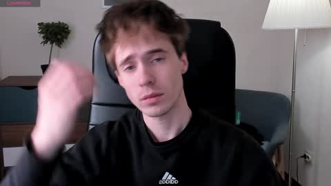 Snapshot of _tokyo_ghoul chatting on January 16, 2025, 10:21 am _tokyo_ghoul online show from January 16, 2025, 10:21 am