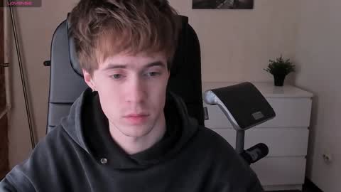 Snapshot of _tokyo_ghoul chatting on February 2, 2025, 10:13 am _tokyo_ghoul online show from February 2, 2025, 10:13 am