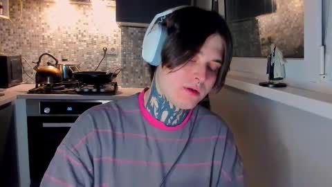 Snapshot of _torfin_ chatting on February 23, 2026, 10:18 pm _torfin_ online show from February 23, 2026, 10:18 pm