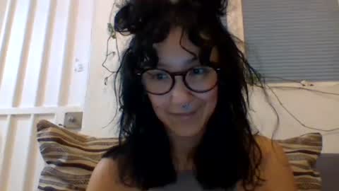 _tutti_frutti_ online show from March 8, 2025, 7:05 am