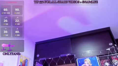 Snapshot of _urcutekitty chatting on February 19, 2025, 9:47 pm online show from February 19, 2025, 9:47 pm