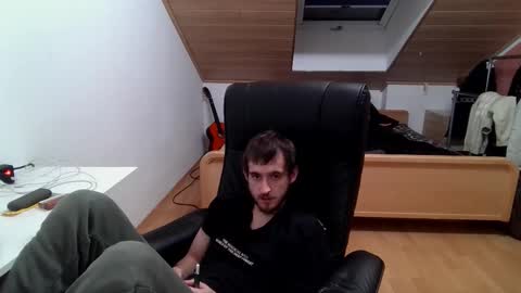 Vlad online show from November 19, 2025, 7:58 pm