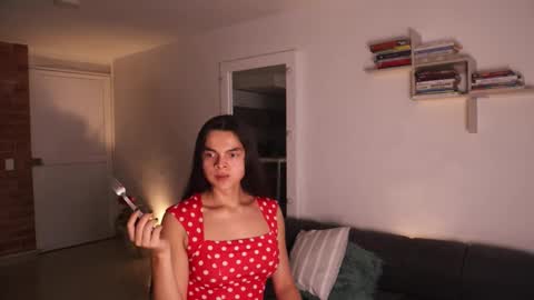 Anastasia Vahos online show from January 9, 2026, 8:21 pm