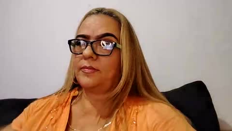 Snapshot of _valerie_rose chatting on November 3, 2025, 9:16 pm Valerie online show from November 3, 2025, 9:16 pm