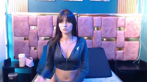 _valery34_ online show from April 23, 2026, 12:29 pm