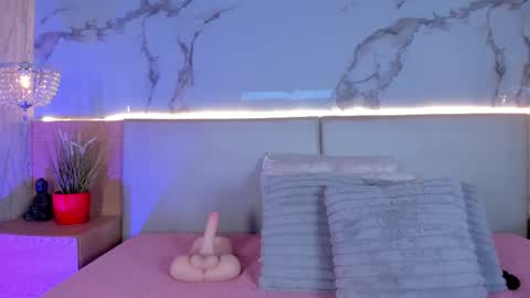 Snapshot of _valeryysmith_ chatting on September 25, 2025, 3:43 am Valery online show from September 25, 2025, 3:43 am