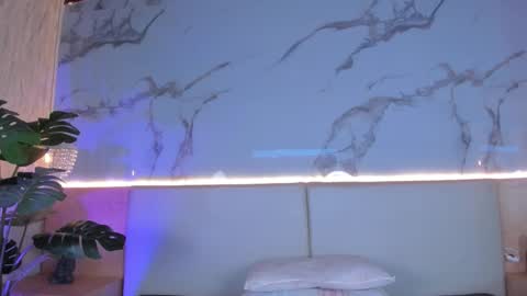 Snapshot of _valeryysmith_ chatting on October 26, 2025, 3:12 am Valery online show from October 26, 2025, 3:12 am