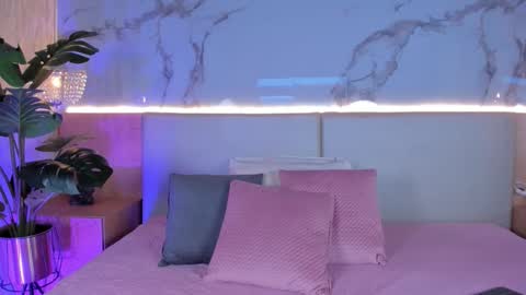 Snapshot of _valeryysmith_ chatting on October 26, 2025, 10:47 pm Valery online show from October 26, 2025, 10:47 pm