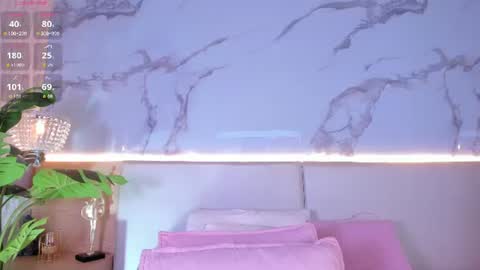 Snapshot of _valeryysmith_ chatting on June 13, 2026, 3:37 am Valery online show from June 13, 2026, 3:37 am