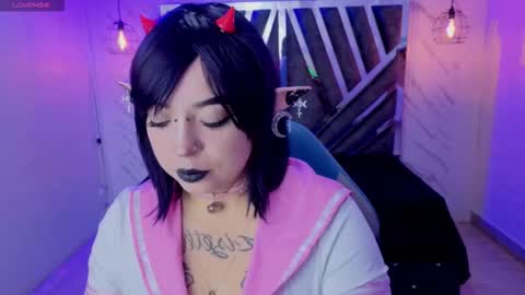 Snapshot of _vermell_ chatting on January 11, 2026, 8:36 pm Vermeil online show from January 11, 2026, 8:36 pm