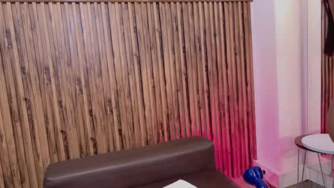 Veronica online show from November 6, 2025, 11:55 am