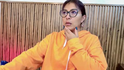 Veronica online show from December 19, 2025, 12:56 pm