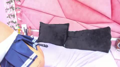 _violeta_18 online show from September 14, 2025, 5:06 am