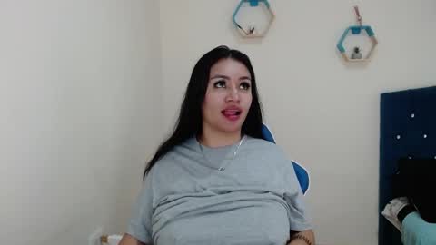 Snapshot of _vitoria1 chatting on March 12, 2025, 3:02 am Victoria online show from March 12, 2025, 3:02 am